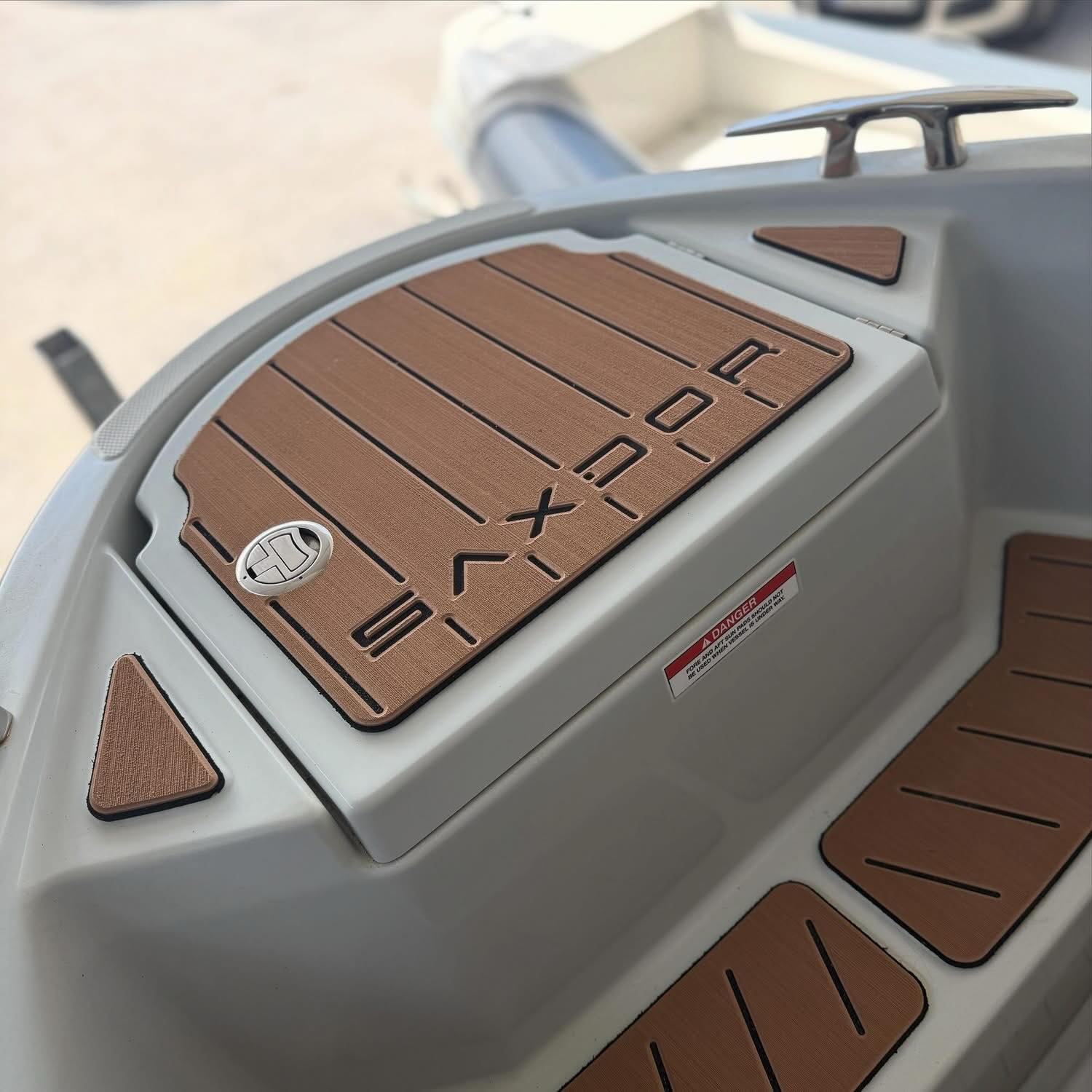 Saxdor — Bow CNC Logo